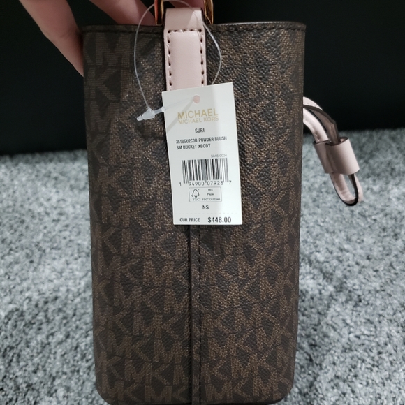 NWT Michael Kors Suri powder blush small bucket purse - Picture 3 of 4